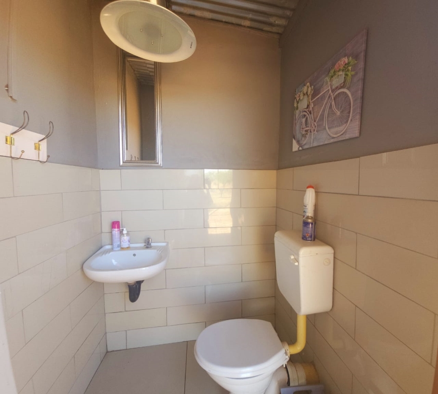 To Let 4 Bedroom Property for Rent in Hartbeespoort Rural North West